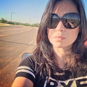 Meet your Posher, Gladys